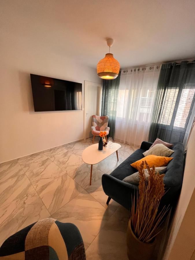 Casa De Tres Hermanos In The Heart Of Apartment