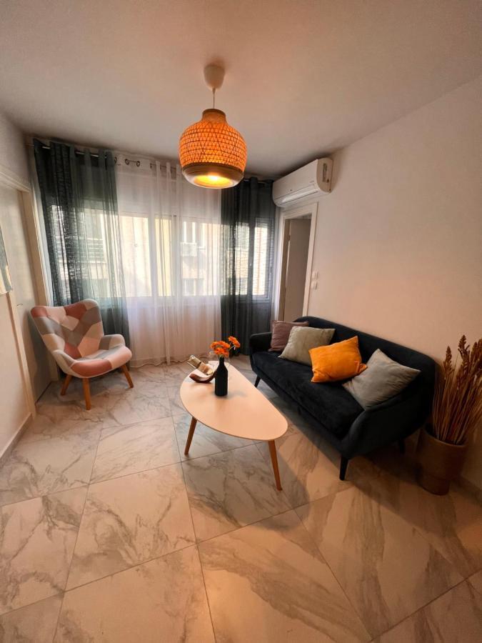 Apartment Casa De Tres Hermanos In The Heart Of Athens