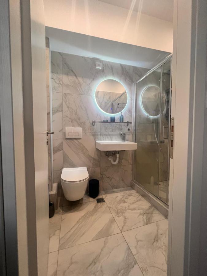 Apartment Casa De Tres Hermanos In The Heart Of Athens