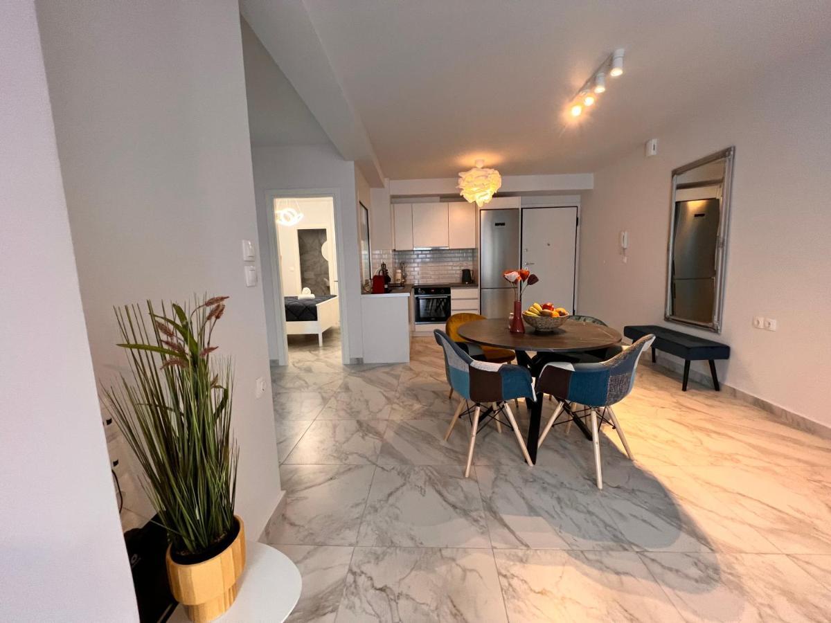 Apartment Casa De Tres Hermanos In The Heart Of Athens